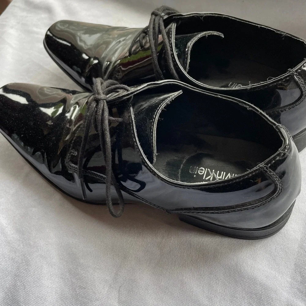 Calvin Klein men's black patent leather dress shoes‎ size 8.5 Lace Up Preppy